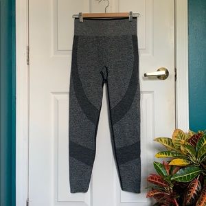 Women’s VS PINK Seamless Leggings